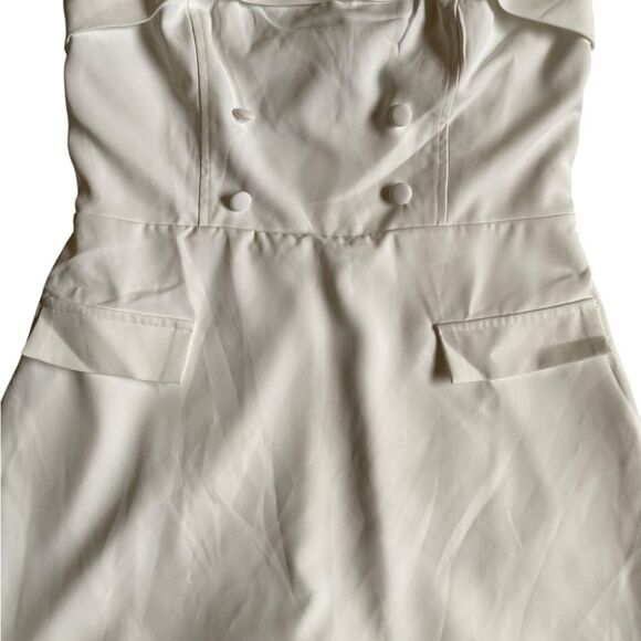 NWOT Lulus Upscale Pose White Button-Front Strapless Romper Sz L Feminine Skort - Picture 8 of 15